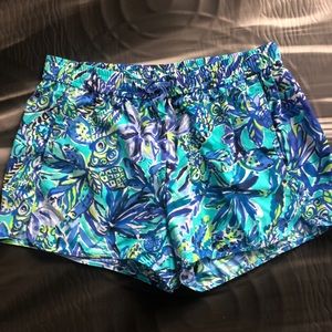Lilly Pulitzer Run Around Shorts (Medium)
